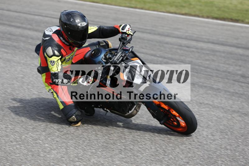 Archiv-2025/07 19.04.2025 Speer Racing ADR/Gruppe gelb/2